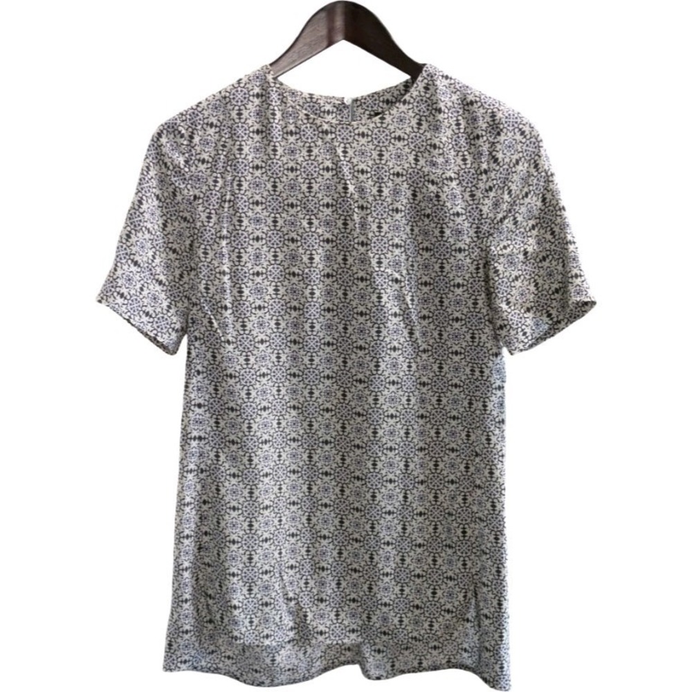 H&M Blue and White Printed Women's Blouse Size 2 Short Sleeve